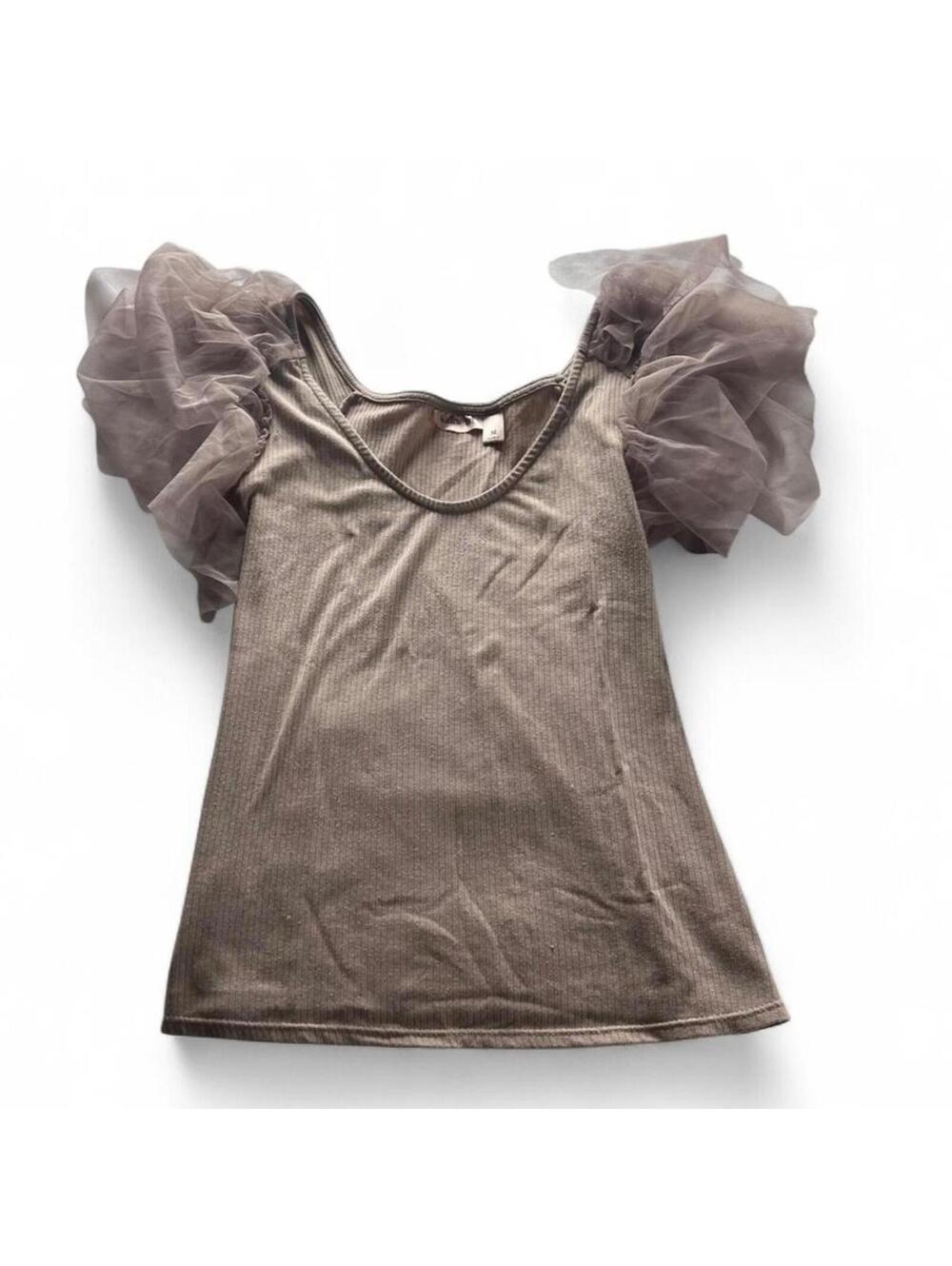 Willow & Root Ruffle Beige Lace Short Sleeve Sleeve Top